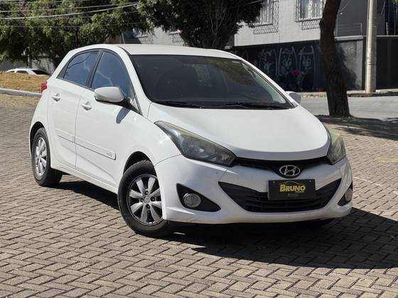 HYUNDAI HB20 1.6 COMFORT PLUS 16V FLEX 4P MANUAL HYUNDAI HB20 1.6 COMFORT PLUS 16V FLEX 4P MANUAL